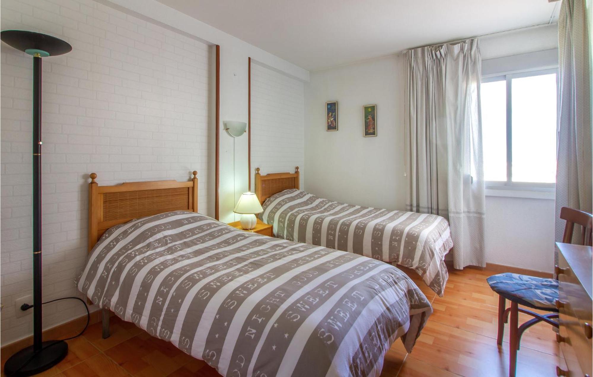 Stunning Apartment In Gandia With Kitchen ภายนอก รูปภาพ